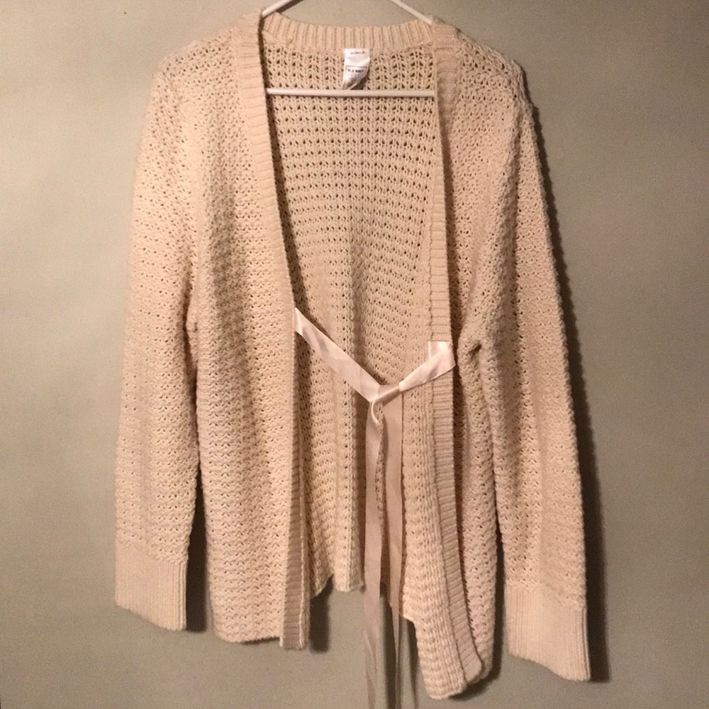 Old navy xxl cream sweater with ribbon tie